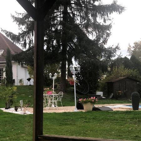 Un Petit Coin De Paradis Bressolles  Exteriör bild